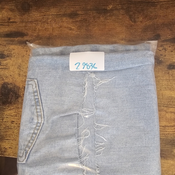 BDG High Rise Baggy Distressed Jeans Womens 26 Blue Denim - Picture 11 of 11